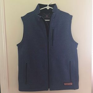 Vineyard Vine knit fleece vest in blue. Size Youth Medium (12-14)